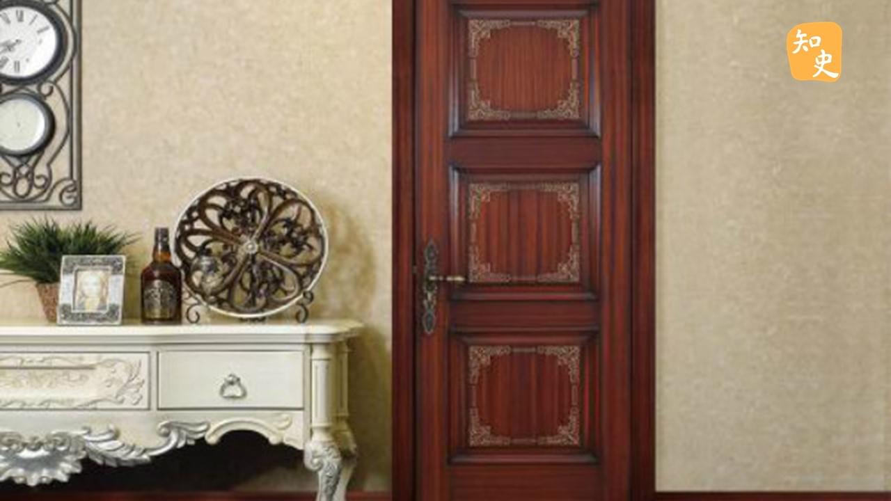 「推敲」一詞指反覆考慮問題，它和推門敲門有關嗎？